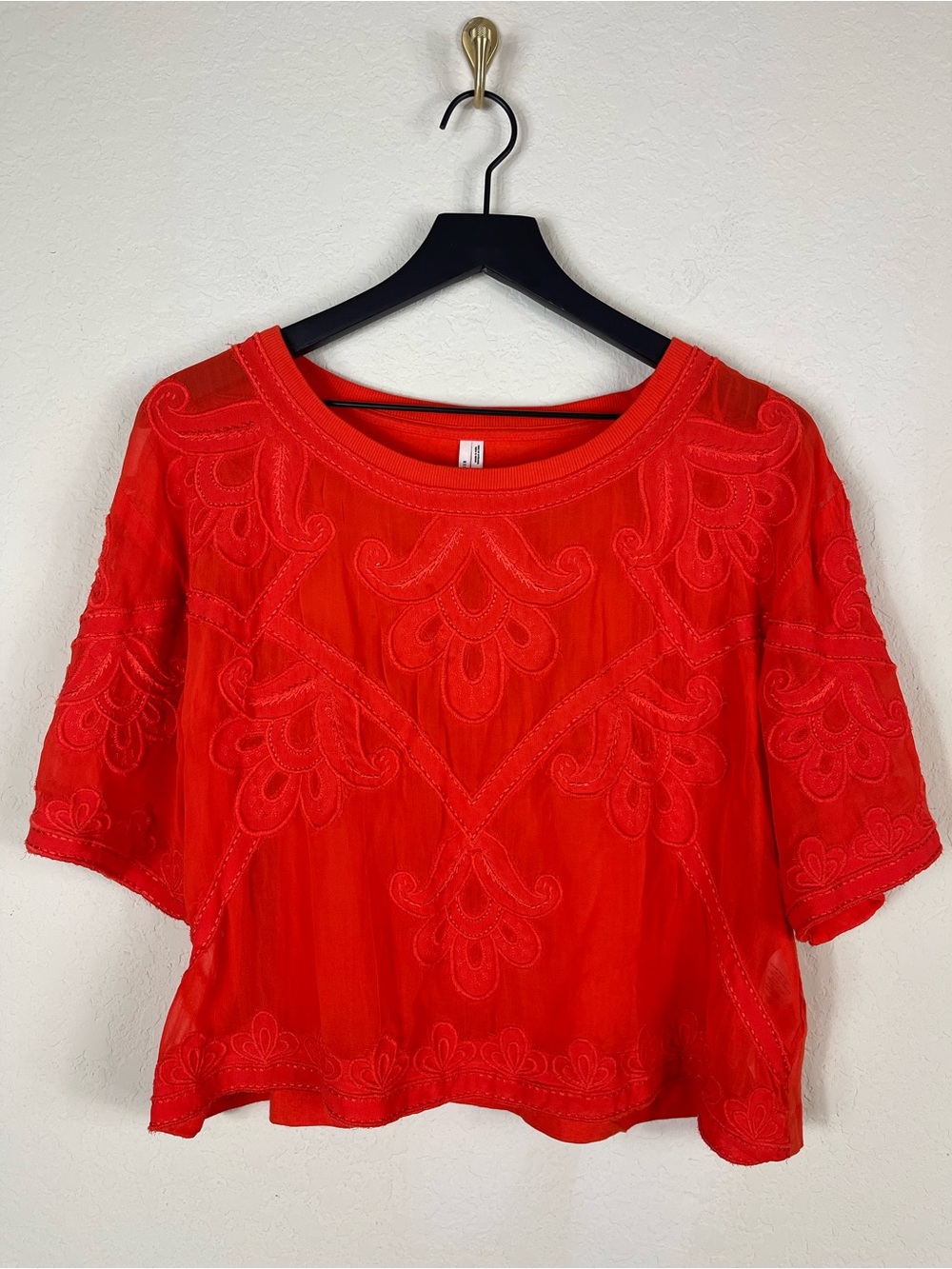 By Anthropologie Sheer Embroidered Boxy Top Size Small - Picture 4 of 9